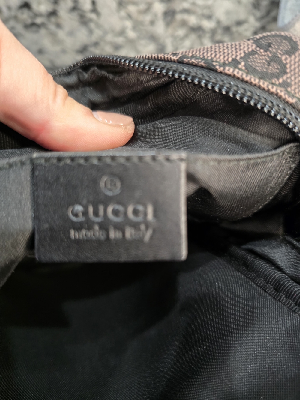 EUC Gucci Brown GG Canvas Small Crossbody Bag - Picture 10 of 13